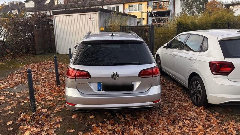 Gebraucht VW Golf VIII 150 PS (110 kW) 2020 Silber Kombi