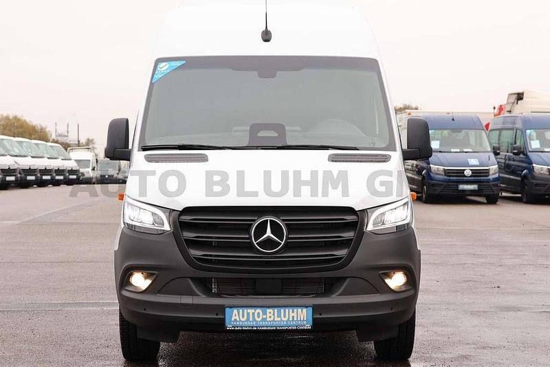 Gebraucht Mercedes Sprinter 170 PS (125 kW) 2024 Arktikweiß Van