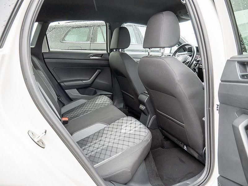 Gebraucht VW Taigo R-line 110 PS (80 kW) 2022 Grau / ascotgrau SUV