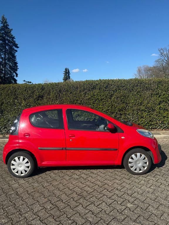 Gebraucht Citroën C1 Exclusive 68 PS (50 kW) 2008 Rot Kleinwagen