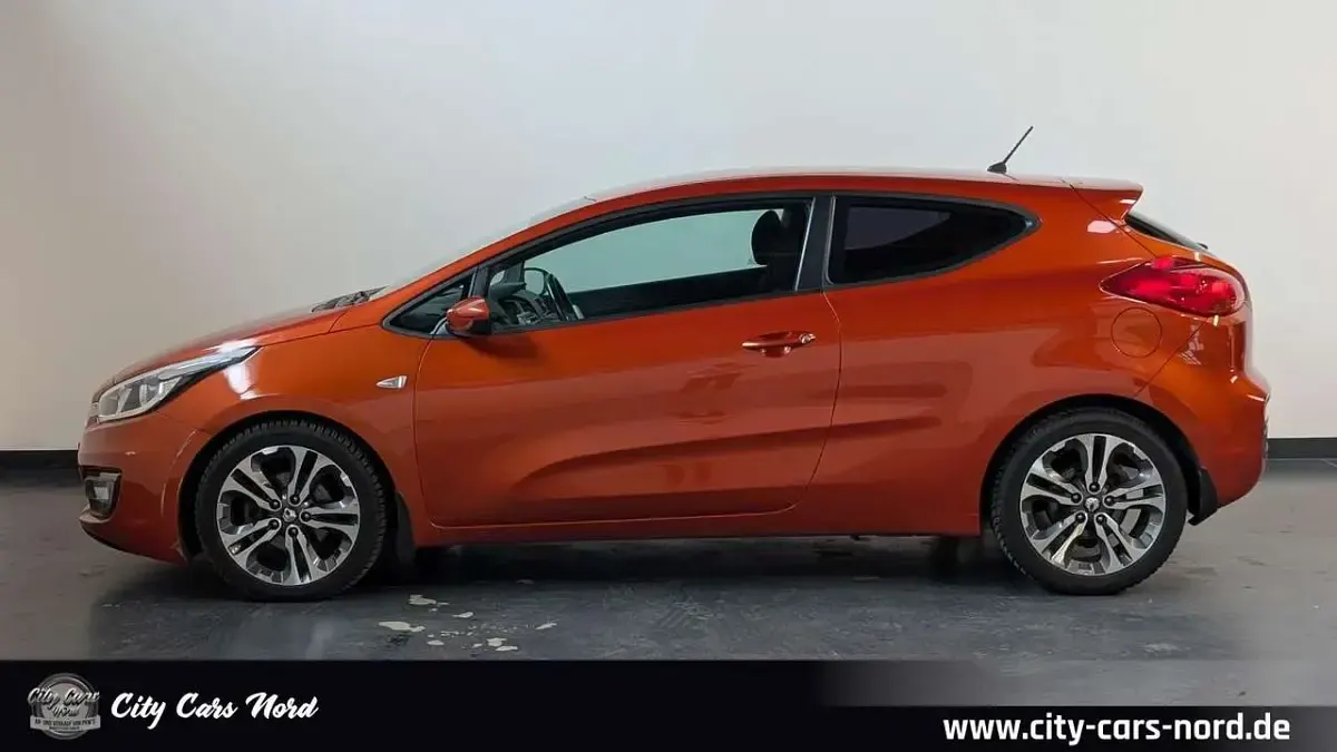Gebraucht Kia ProCeed Edition 7 135 PS (99 kW) 2013 Orange Kleinwagen