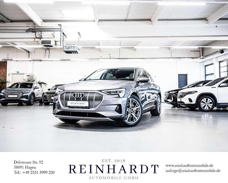 Taifungrau metallic Gebraucht 2020 Audi e-tron Advanced SUV | 33.220 € - Bild 1/3