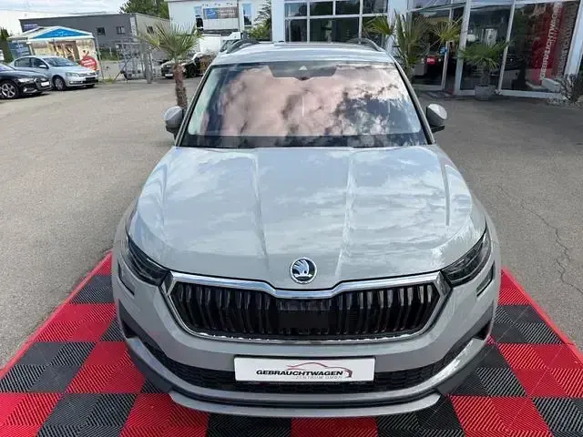 Gebraucht Skoda Kodiaq Ambition 150 PS (110 kW) 2022 Grau SUV