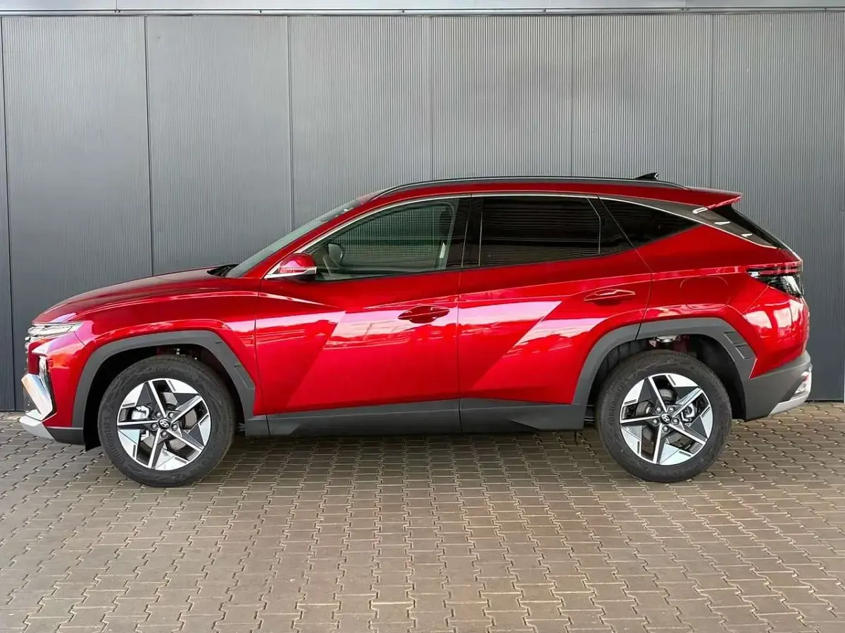 Neu Hyundai Tucson Comfort 150 PS (110 kW) 2026 Ultimate red SUV