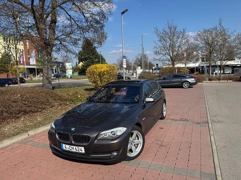 Gebraucht BMW 530 Performance 258 PS (189 kW) 2012 Braun Kombi