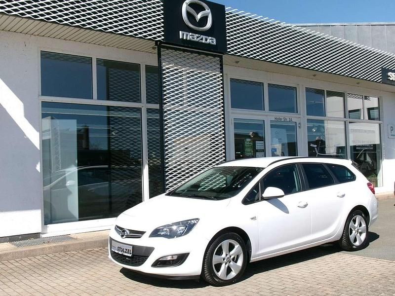 Gebraucht Opel Astra 120 PS (88 kW) 2016 Schneeweiss/summitwhite/arctic Kombi