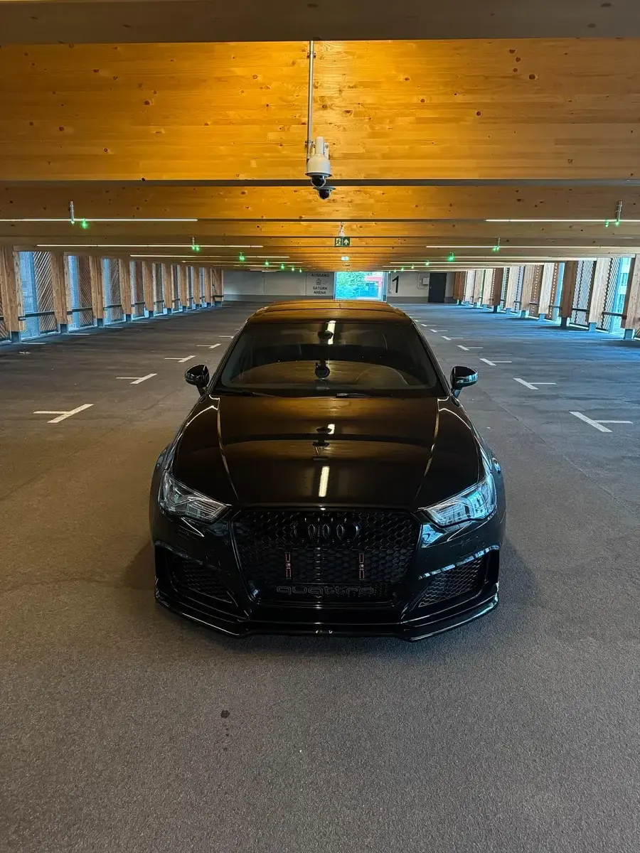Gebraucht Audi RS3 Ambiente 367 PS (269 kW) 2016 Schwarz Limousine
