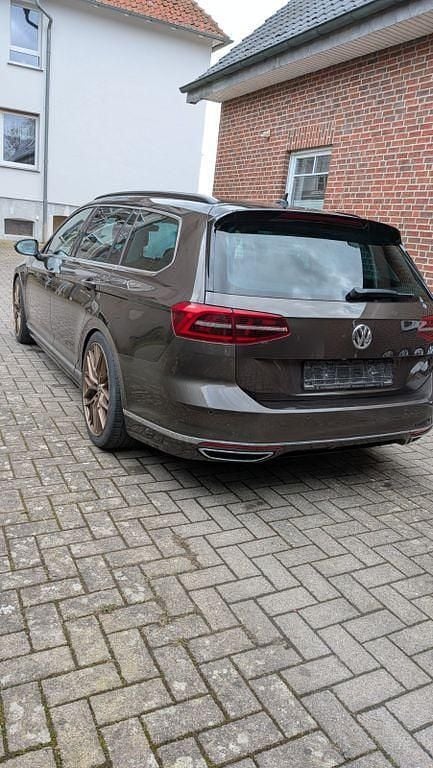 Gebraucht VW Passat Highline 190 PS (139 kW) 2015 Braun Kombi