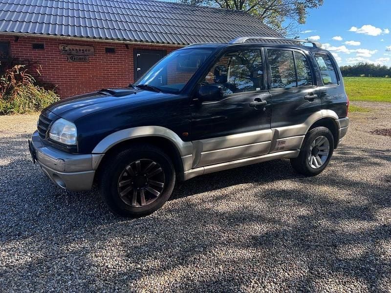 Schwarz Gebraucht 2003 Suzuki Grand Vitara SUV | 2.000 € (Fairer Preis) - Bild 1/4