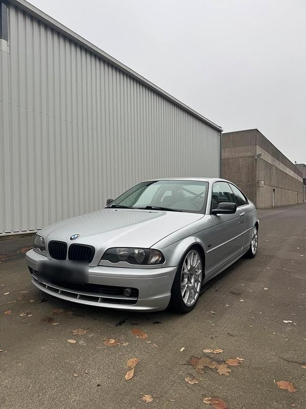 Silber Gebraucht 2000 BMW 320 Coupé | 3.300 € (Guter Preis) - Bild 1/4