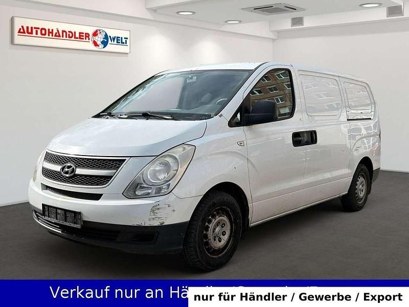 Weiß Gebraucht 2008 Hyundai H-1 Van / Kleinbus | 2.999 € (Guter Preis) - Bild 1/3
