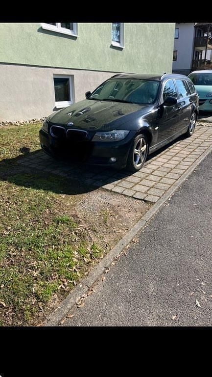 Gebraucht BMW 320 Efficient Dynamics 163 PS (119 kW) 2010 Schwarz Kombi