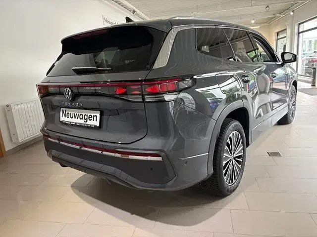 Neu VW Tayron Elegance 150 PS (110 kW) 2026 Grau SUV