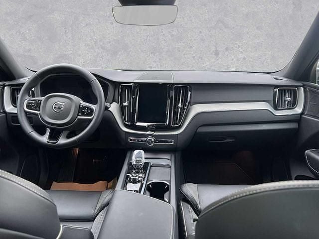 Gebraucht Volvo XC60 Plus 253 PS (186 kW) 2024 Onyx black metallic (metallic) SUV