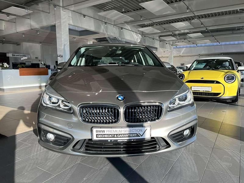 Gebraucht BMW 225 Advantage 224 PS (164 kW) 2017 Grau Van / Kleinbus