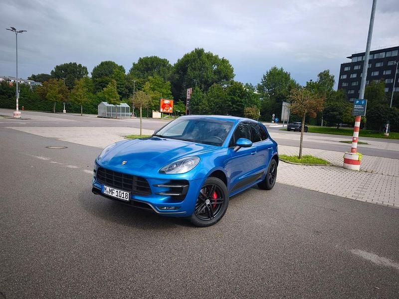 Blau Gebraucht 2014 Porsche Macan Turbo SUV | 31.700 € (Guter Preis) - Bild 1/4