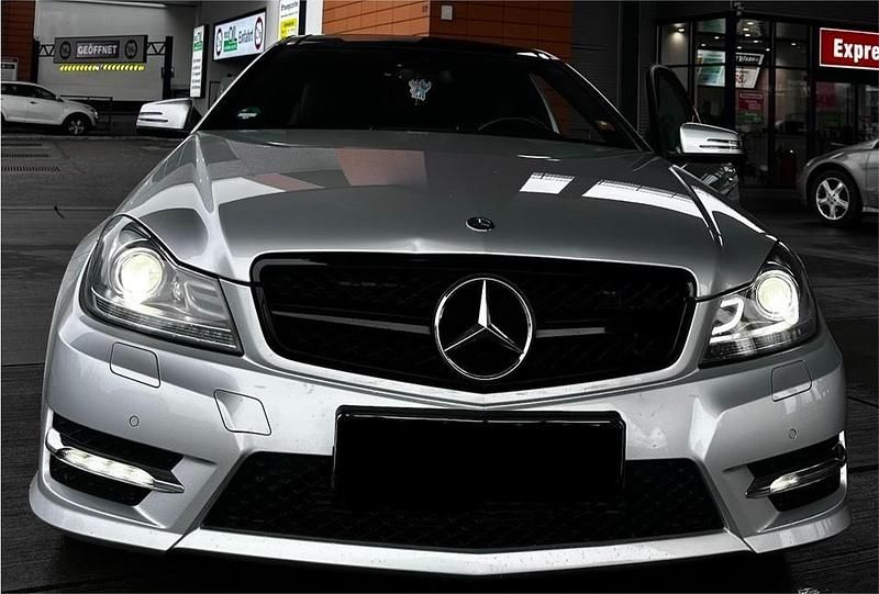 Gebraucht Mercedes C250 204 PS (150 kW) 2015 Silber Coupé