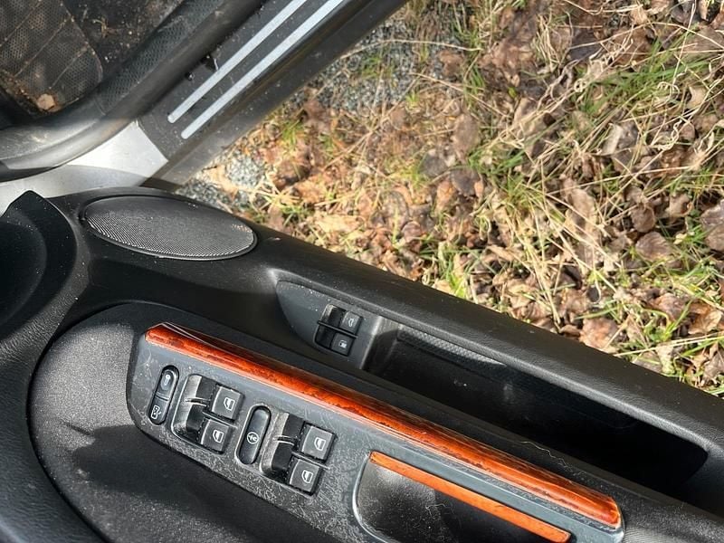 Gebraucht VW Passat 115 PS (84 kW) 2002 Silber Kombi