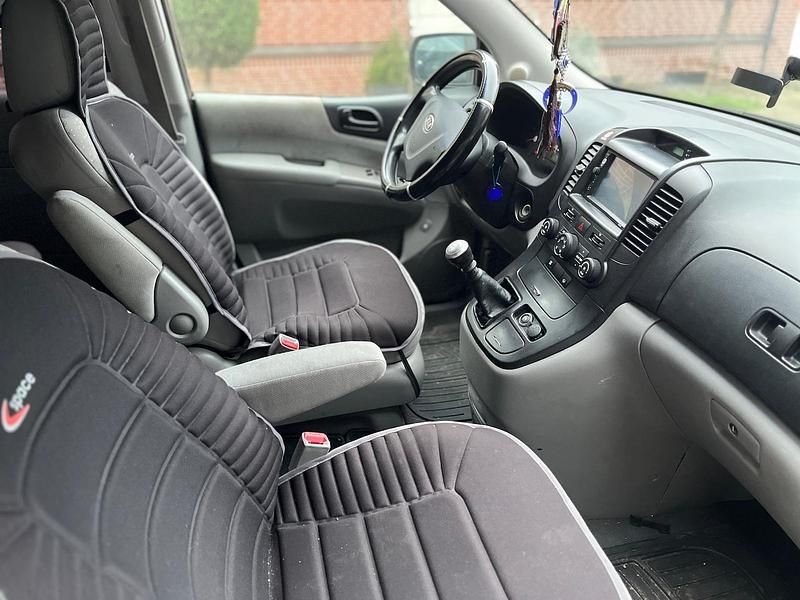 Schwarz Gebraucht 2009 Kia Carnival Van / Kleinbus | 2.500 € (Etwas zu teuer) - Bild 1/4