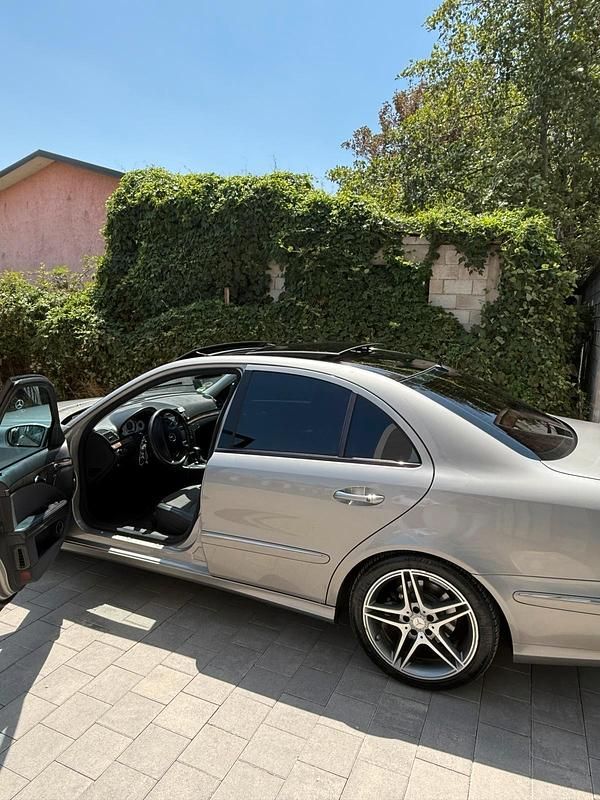 Usata Mercedes E320 224 CV (164 kW) 2005 Berlina