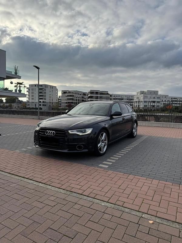 Grau Gebraucht 2012 Audi A6 S-Line Kombi | 12.500 € (Guter Preis) - Bild 1/4
