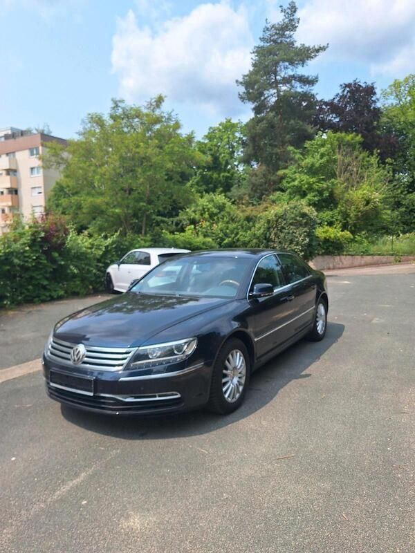 Blau Gebraucht 2012 VW Phaeton Limousine | 10.449 € (Superpreis) - Bild 1/4