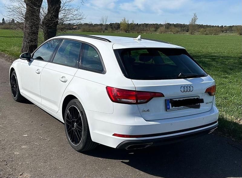 Gebraucht Audi A4 150 PS (110 kW) 2019 Weiß Kombi