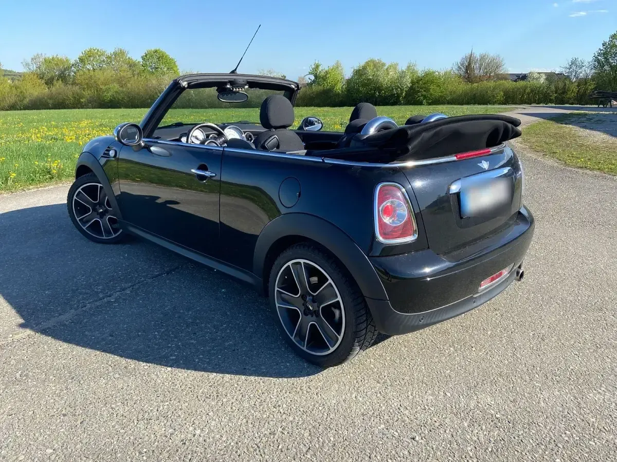 Gebraucht Mini Cooper Cabriolet 122 PS (89 kW) 2011 Schwarz Cabrio