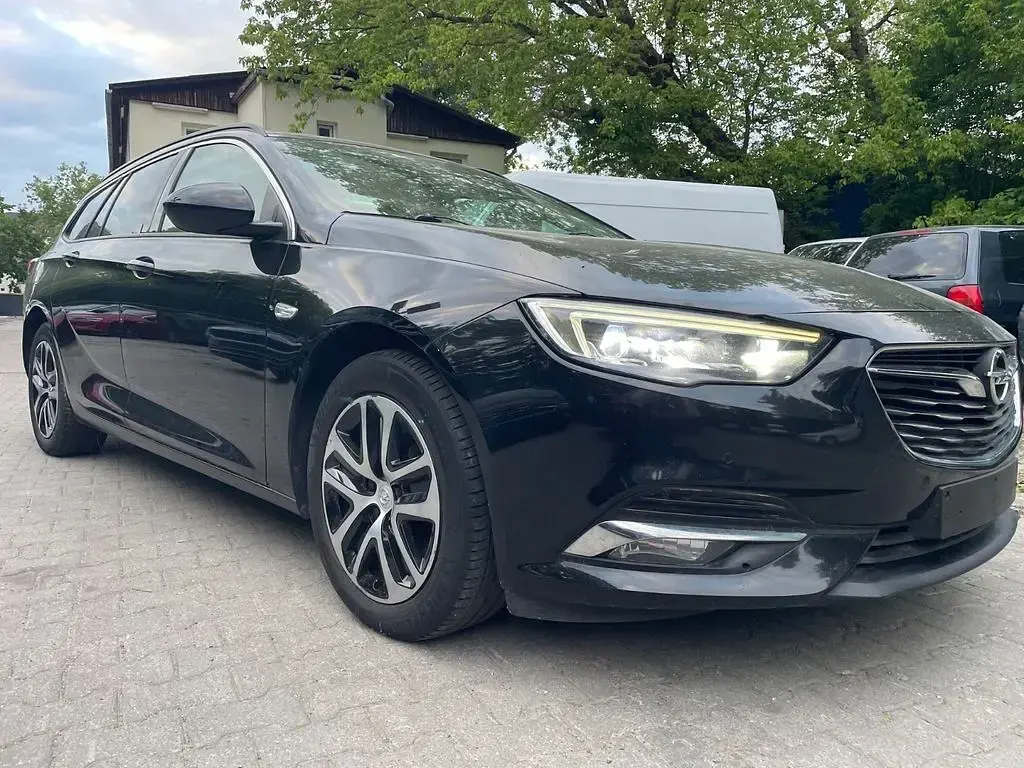 Gebraucht Opel Insignia Edition 136 PS (100 kW) 2018 Schwarz Kombi