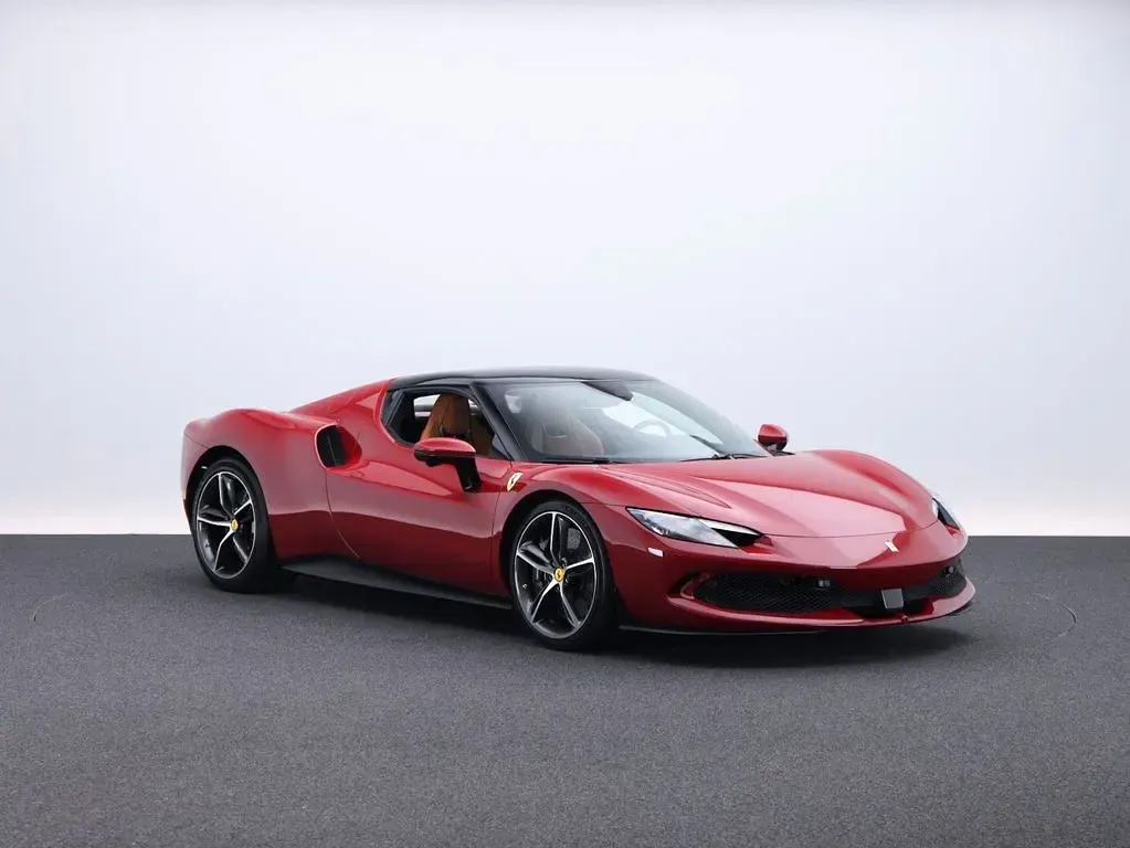 Gebraucht Ferrari 296 829 PS (609 kW) 2024 Rot Coupé