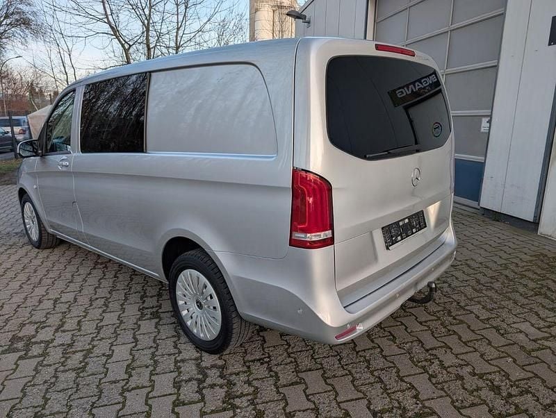 Gebraucht Mercedes Vito 190 PS (139 kW) 2019 Silber Van