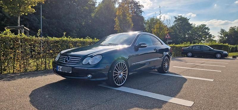 Grün Gebraucht 2002 Mercedes CLK200 Coupé | 6.600 € - Bild 1/4