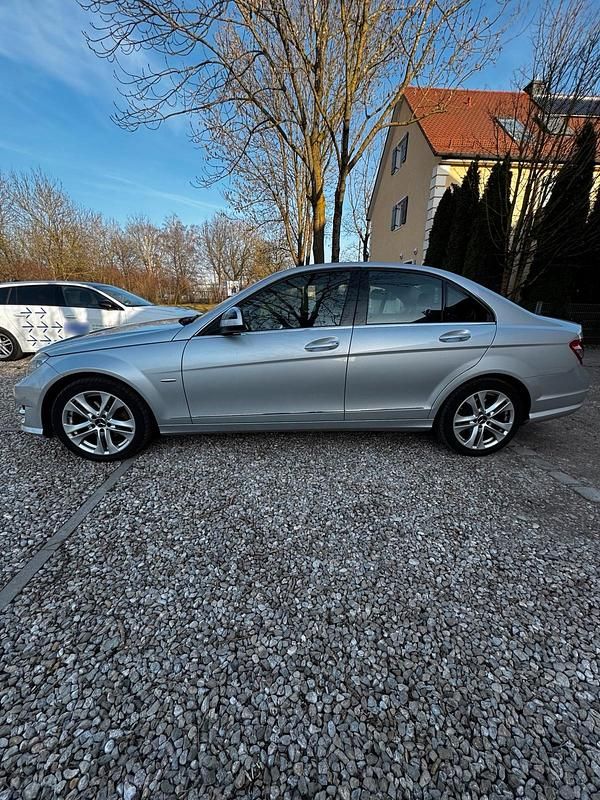 Gebraucht Mercedes C200 184 PS (135 kW) 2007 Silber Limousine
