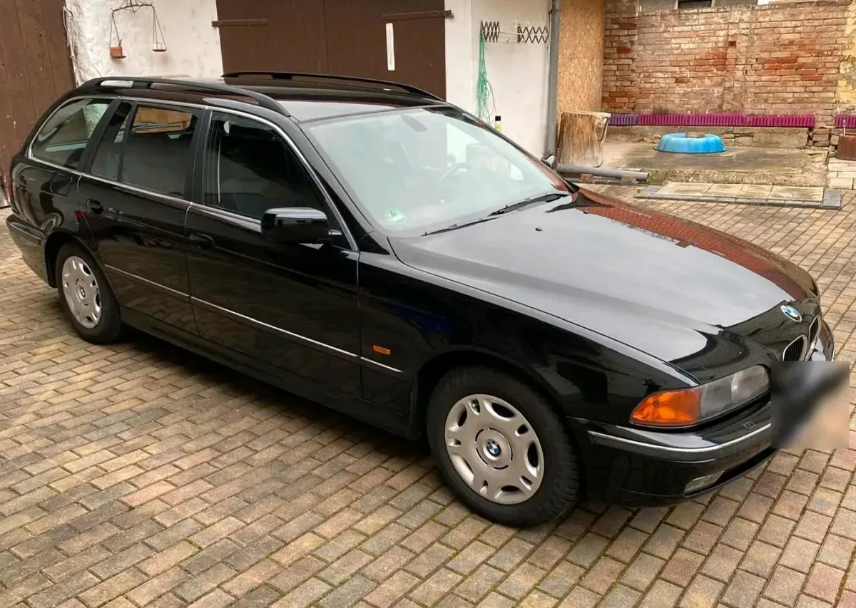 Gebraucht BMW 520 150 PS (110 kW) 2000 Schwarz Kombi