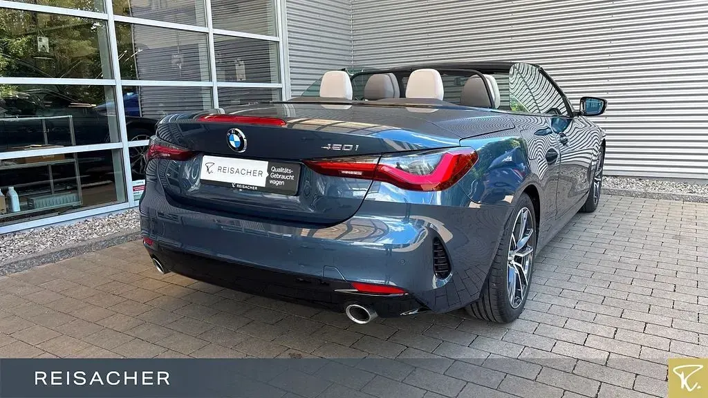 Gebraucht BMW 420 184 PS (135 kW) 2025 Arctic race blue metallic Cabrio