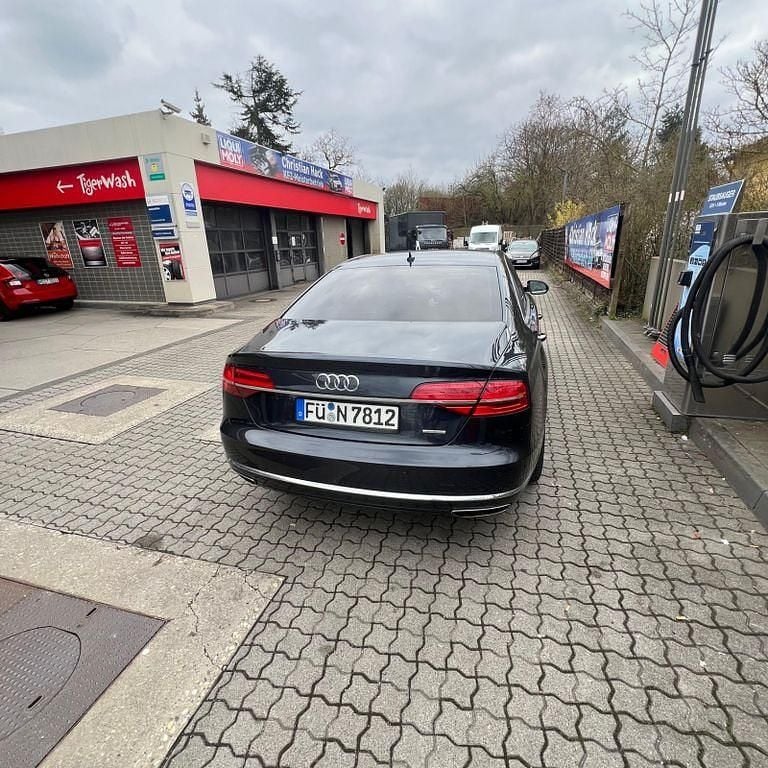 Gebraucht Audi A8 Ambiente 262 PS (192 kW) 2016 Blau Limousine