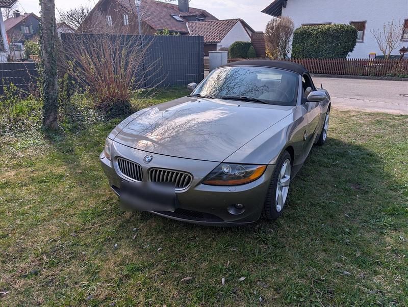 Gebraucht BMW Z4 193 PS (141 kW) 2003 Silber Cabrio