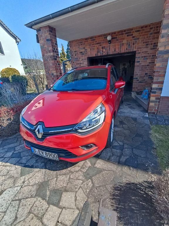 Gebraucht Renault Clio IV Bose Edition 118 PS (86 kW) 2018 Rot Limousine