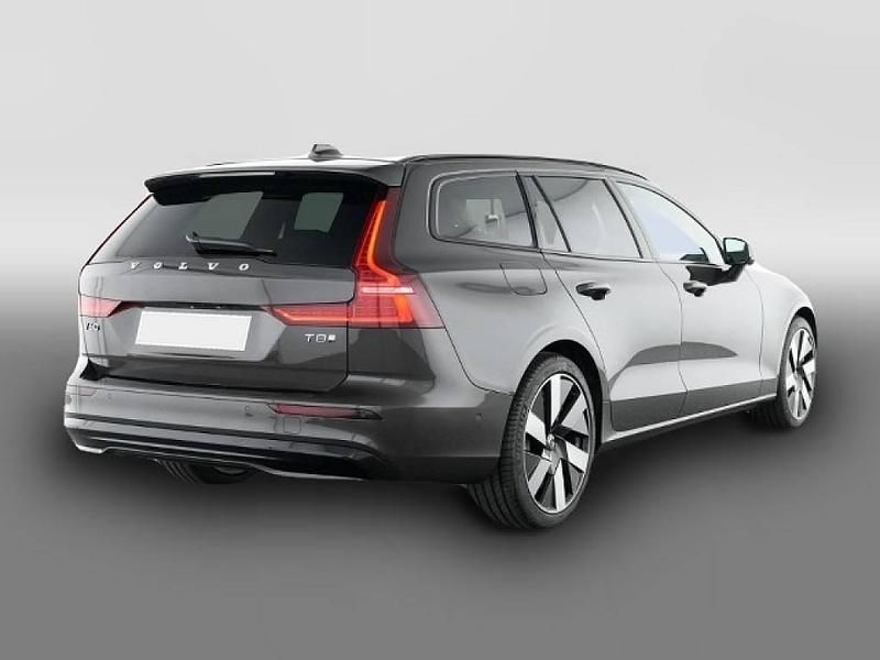 Gebraucht Volvo V60 Plus 455 PS (334 kW) 2025 Grau Kombi