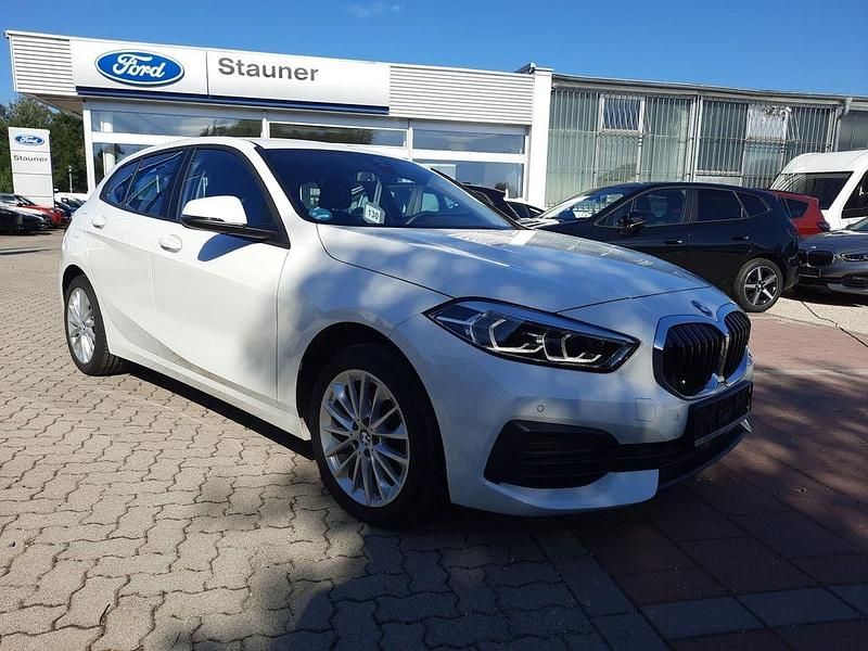 Gebraucht BMW 118 Advantage 136 PS (100 kW) 2024 Alpinweiss iii Kleinwagen