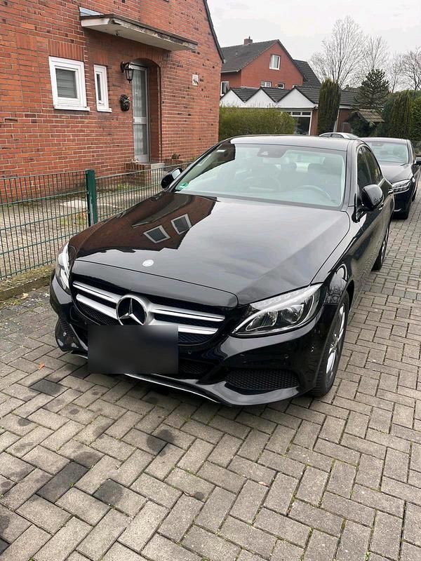 Gebraucht Mercedes C220 170 PS (125 kW) 2016 Schwarz Limousine