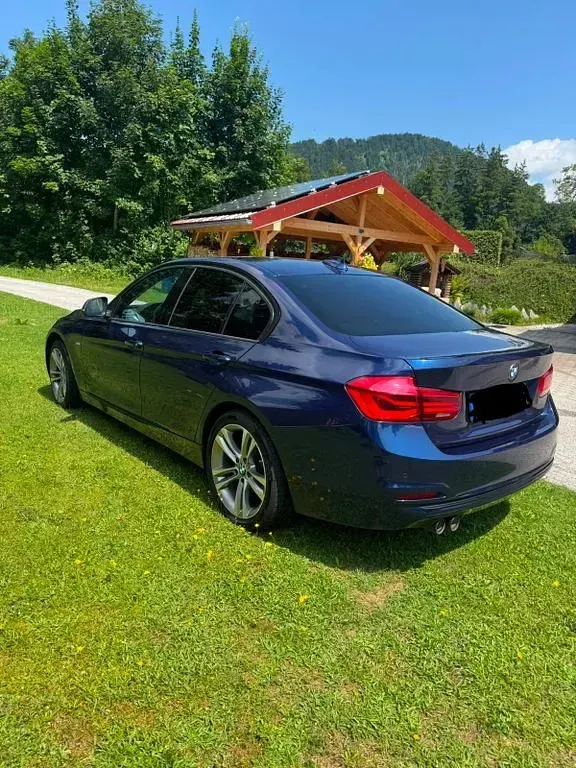 Gebraucht BMW 320 Sport Line 190 PS (139 kW) 2016 Blau Limousine