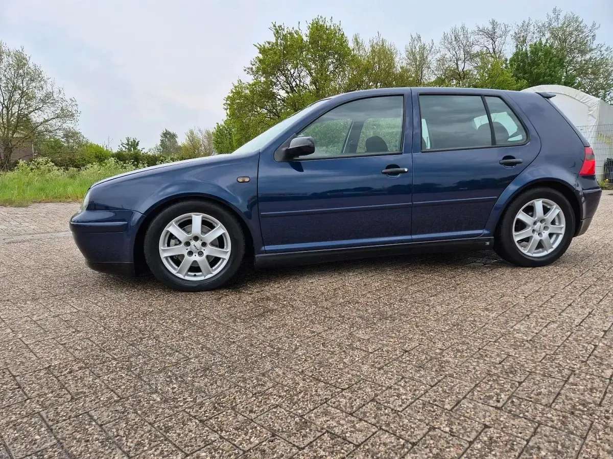 Gebraucht VW Golf IV Style 101 PS (74 kW) 2002 Blau Limousine
