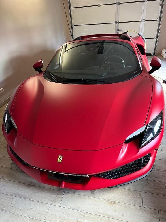 Gebraucht Ferrari 296 829 PS (609 kW) 2024 Rot Cabrio