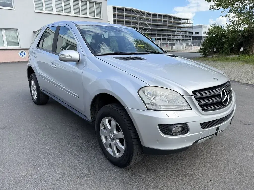 Gebraucht Mercedes ML280 190 PS (139 kW) 2008 Silber SUV