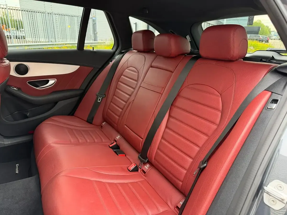 Gebraucht Mercedes C250 AMG line 204 PS (150 kW) 2015 Grau Kombi