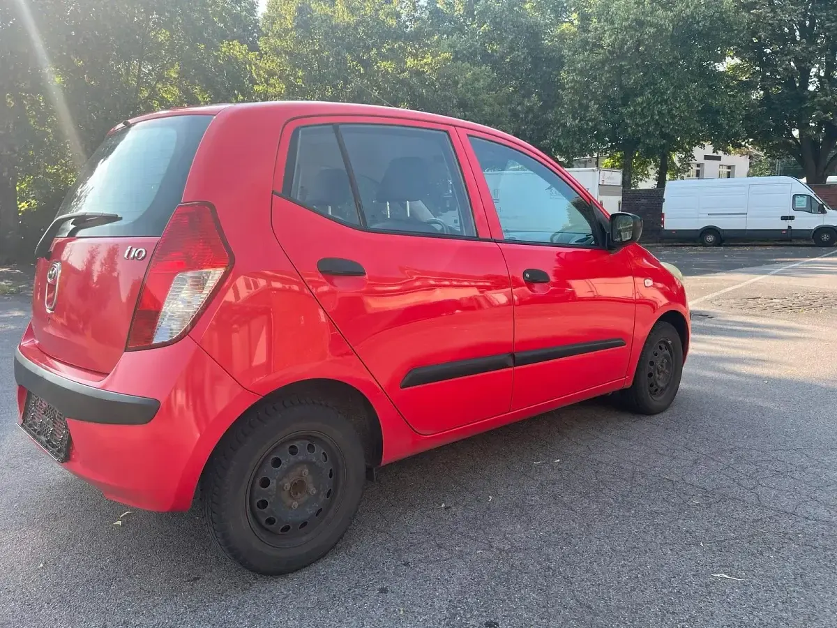 Gebraucht Hyundai i10 67 PS (49 kW) 2009 Rot Kleinwagen