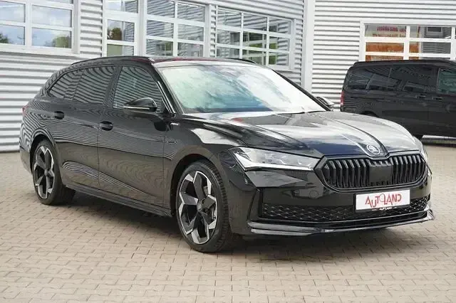 Neu Skoda Superb SportLine 150 PS (110 kW) 2025 Schwarz Kombi