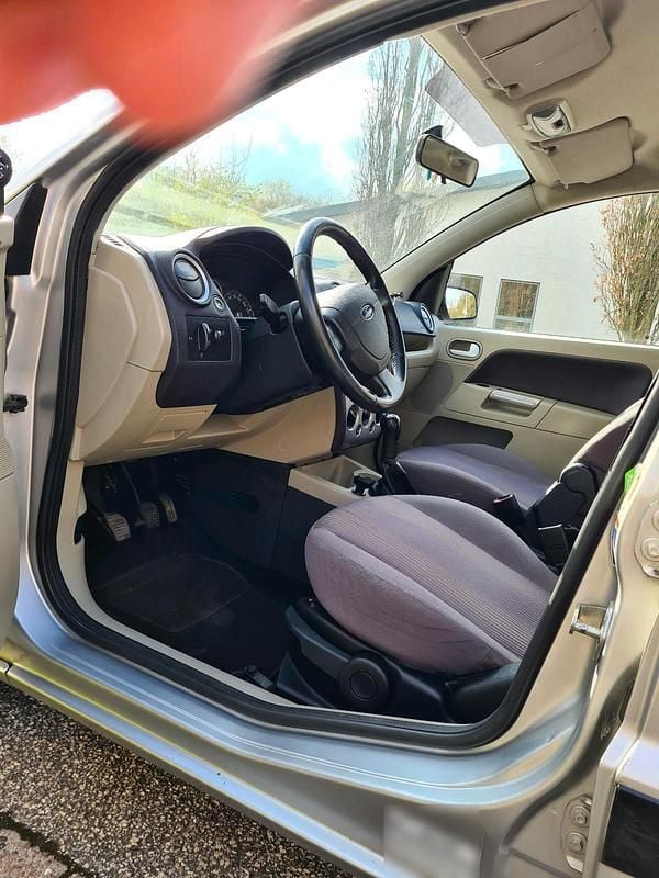 Gebraucht Ford Fusion 101 PS (74 kW) 2006 Grau Kleinwagen