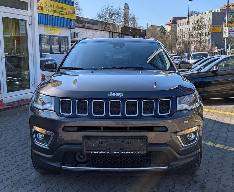 Gebraucht Jeep Compass Limited 140 PS (102 kW) 2017 Grau SUV